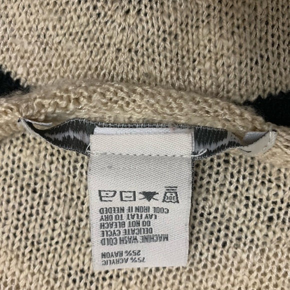 American Rag Y2K Chevron Striped Sweater - Picture 12 of 13